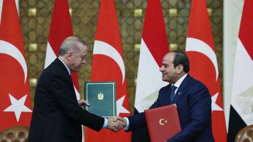 Abdulfettah es-Sisi’den Türkiye mesajı: Bölgesel krizler için iş birliğini derinleştirmeliyiz