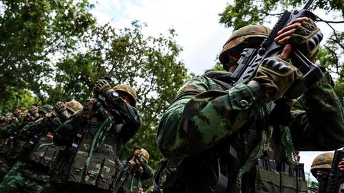 Tayland ile Kamboçya arasındaki çatışmalar sebebiyle 700 bin kişi yerinden edildi