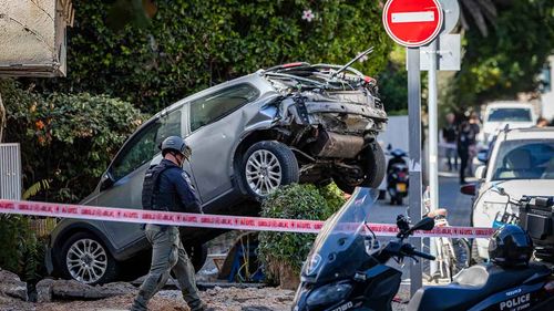 İran füzeleri Tel Aviv’i vurdu: 2 Siyonist öldü