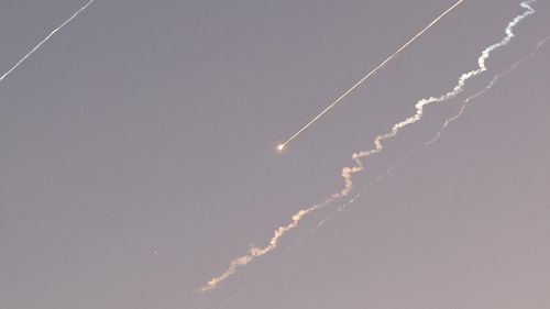 Terör devleti İsrail, Beyrut ve Tahran'a yönelik eş zamanlı saldırı başlattı