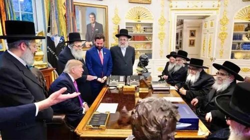 Trump, İsrail karşıtı Hasidik Yahudileri ile görüştü