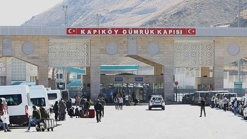 Türkiye-İran sınırında günübirlik yolcu geçişleri durduruldu