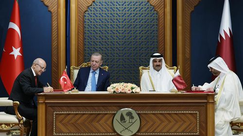 Katar ile Türkiye arasında çok sayıda anlaşma imzalandı