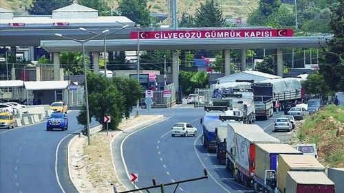 Ulaştırma ve Altyapı Bakanı Uraloğlu: 13 yılın ardından Türkiye ile Suriye arasında aktarmasız uluslararası kara yolu taşımacılığı başladı