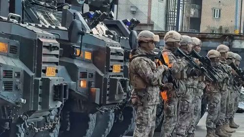 20 milyar lira para trafiğini yöneten yasa dışı bahis şebekesi çökertildi: 52 şüpheli gözaltında