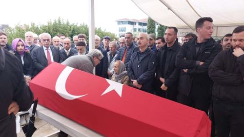 Vefat eden Yavuz Bülent Bakiler defin için Sivas'a gönderildi