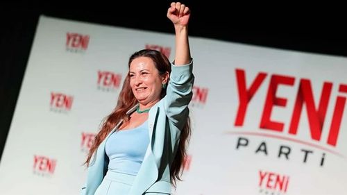 Yeni Parti Manisa İl Başkanı İlksen Özalper'e suç örgütü gözaltısı