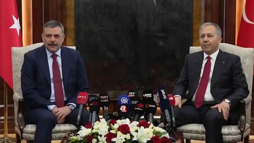 İçişleri Bakanlığı’nda devir teslim: Yerlikaya görevi Çiftçi’ye devretti