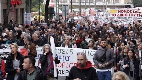 Yunanistan’da yüksek fiyatları protesto edenler greve gitti