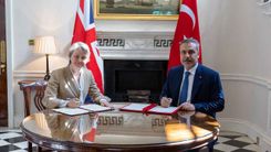 Türkiye ile İngiltere arasında Stratejik Ortaklık Çerçeve Belgesi imzalandı